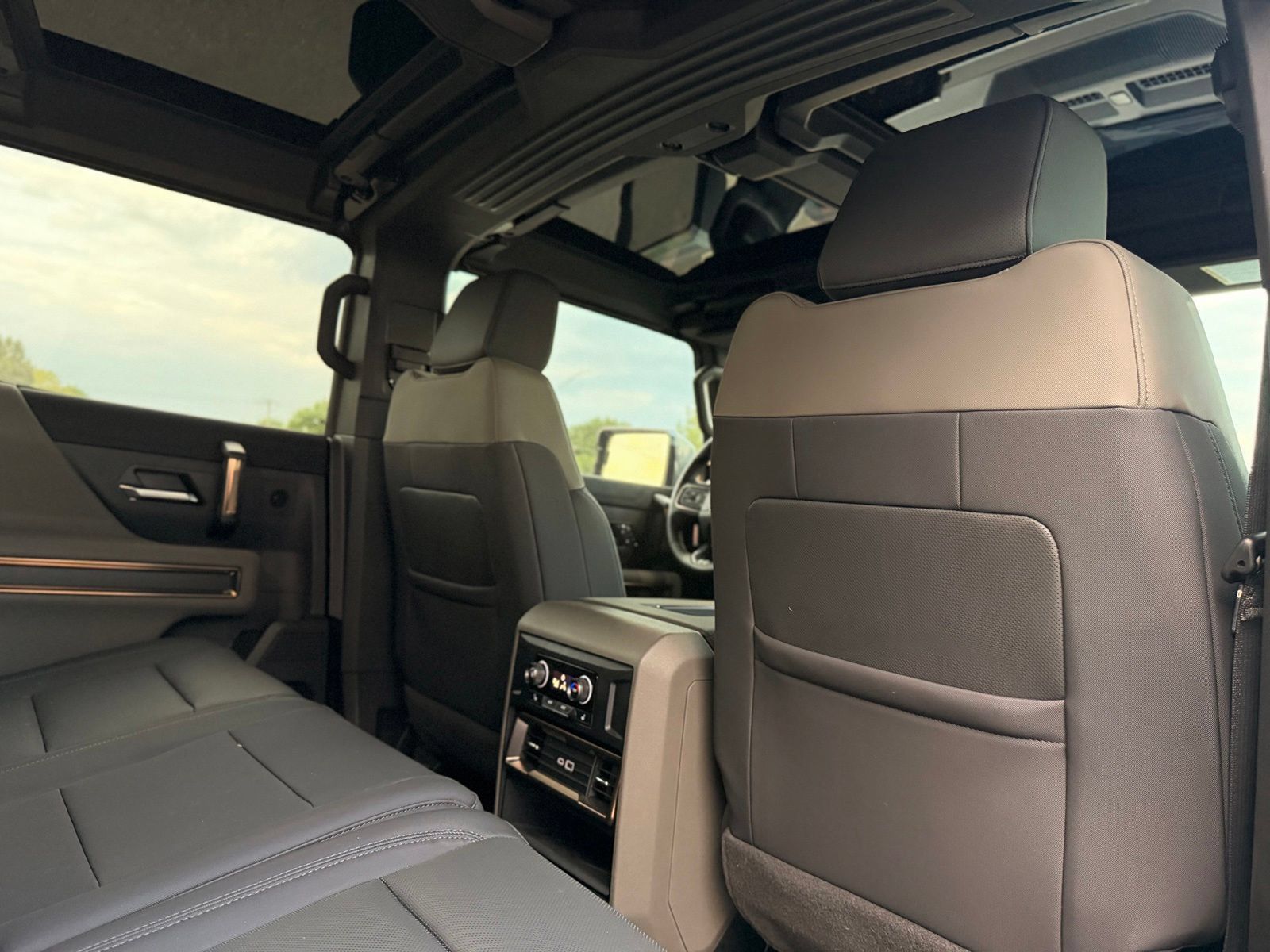 Used 2024 GMC Hummer EV 3X AWD/4WD image 35
