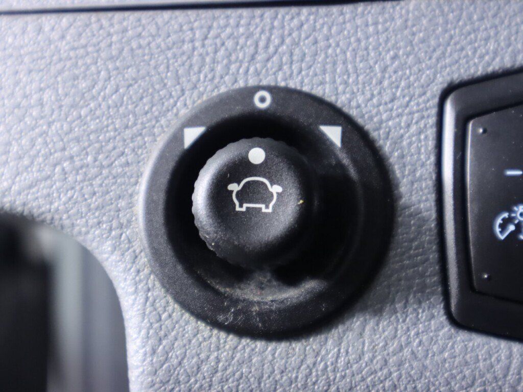 Used 2019 Ford Transit 350 148 Medium Roof RWD image 11