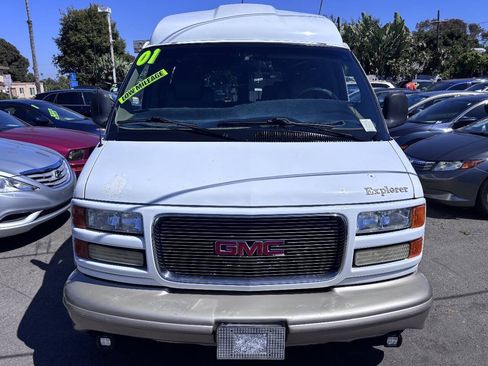 Used 2001 GMC Savana 1500 w/ Marketing Option Pkg 4 RWD image 6