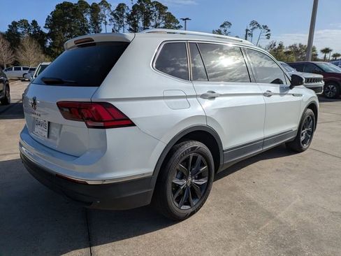 Used 2023 Volkswagen Tiguan SE FWD image 4
