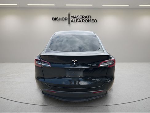 Used 2022 Tesla Model Y Performance AWD/4WD image 5