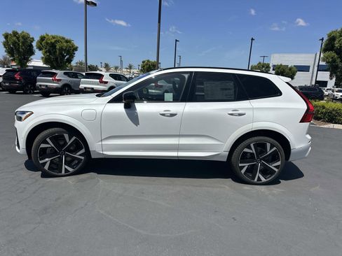 New 2026 Volvo XC60 T8 Ultra w/ Climate Package PRO AWD/4WD image 4