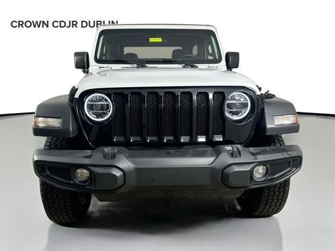 Certified 2022 Jeep Wrangler Sport AWD/4WD image 2