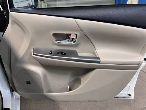 Used 2015 Toyota Prius V Five w/ Advanced Technology Package image 11
