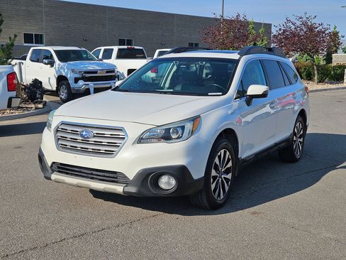 Used 2016 Subaru Outback 2.5i Limited AWD/4WD image 8