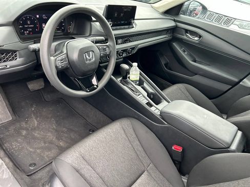 Used 2025 Honda Accord LX image 7
