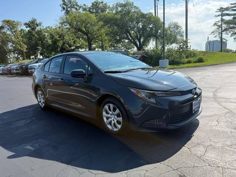 Used 2026 Toyota Corolla LE FWD image 8