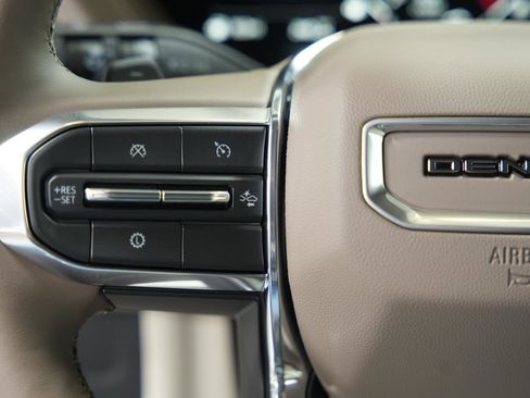 New 2026 GMC Yukon XL Denali image 28