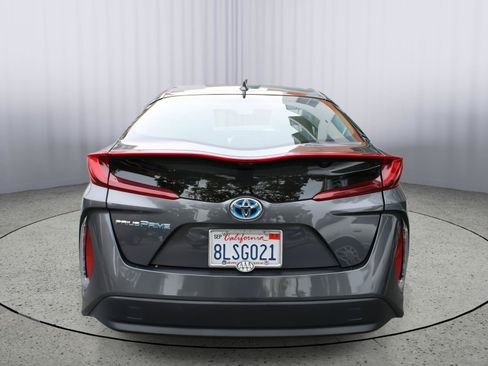 Used 2019 Toyota Prius Prime Plus FWD image 6