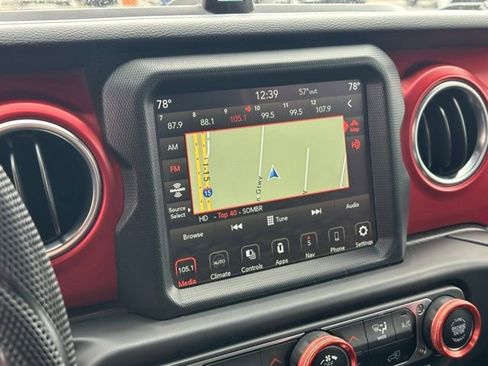 Used 2022 Jeep Gladiator Rubicon w/ Trailer Tow Package AWD/4WD image 8