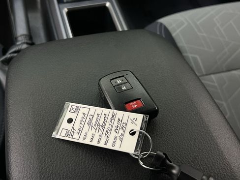 Used 2023 Toyota Tacoma TRD Sport w/ Technology Package image 34