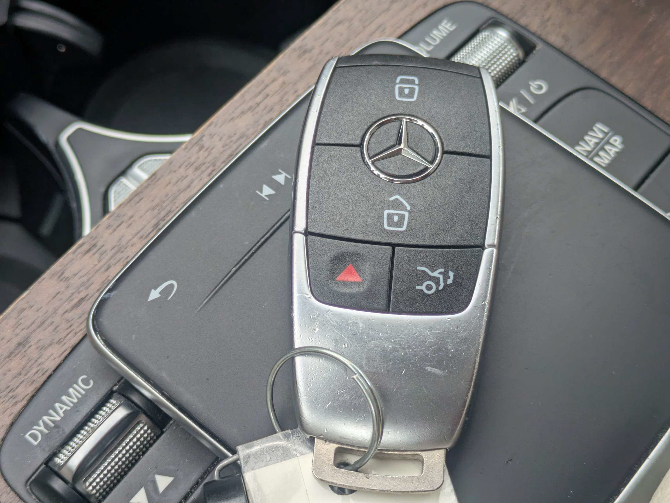 Used 2021 Mercedes-Benz GLE 350 4MATIC image 28