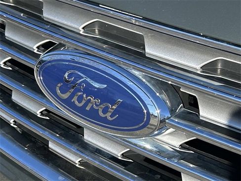 Used 2022 Ford Edge SEL w/ Convenience Package image 10