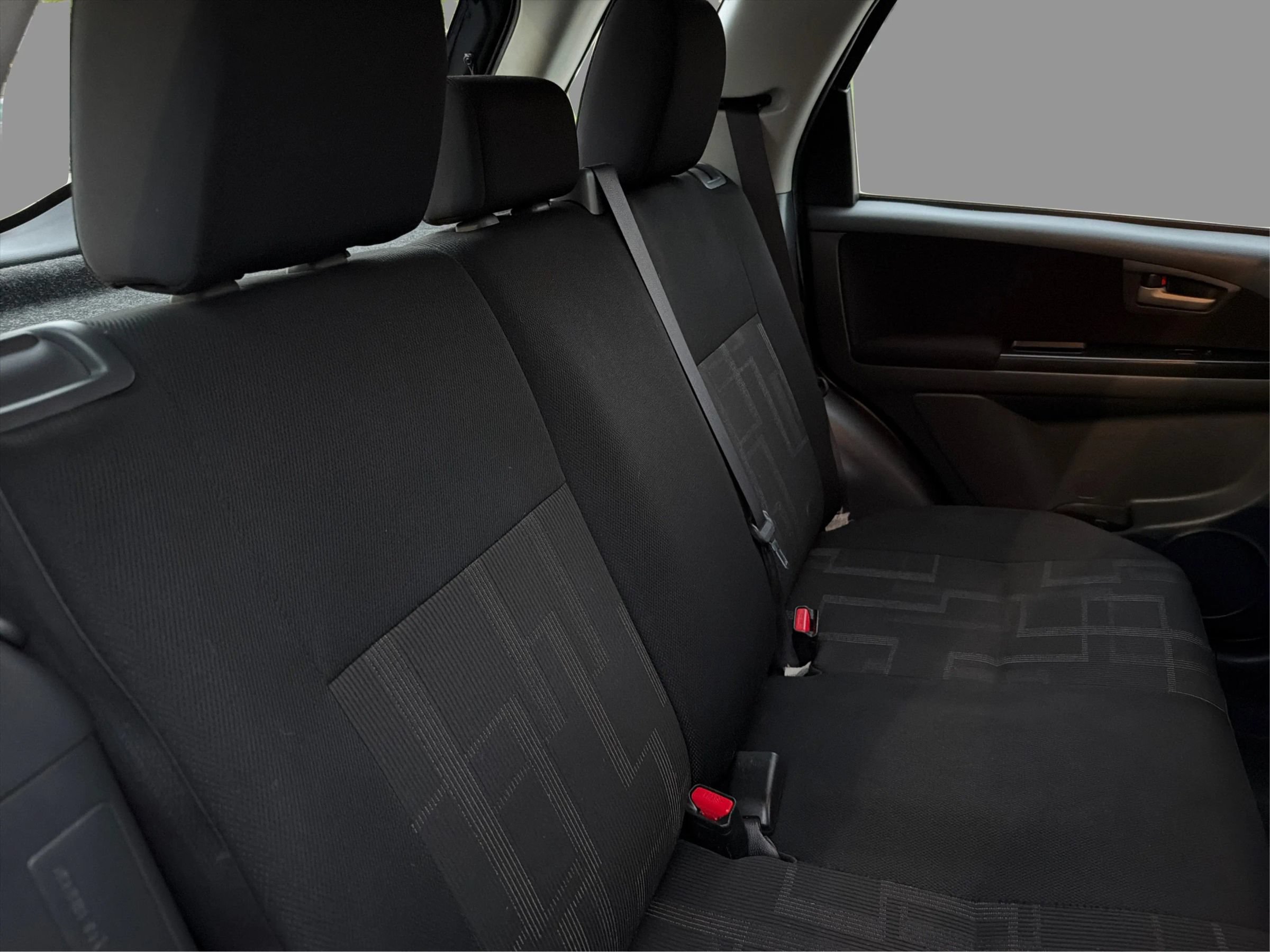 Used 2012 Suzuki SX4 AWD Hatchback image 27