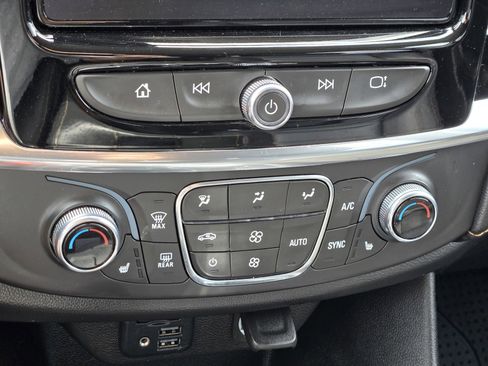 Used 2021 Chevrolet Traverse RS w/ LPO, Floor Liner Package image 20