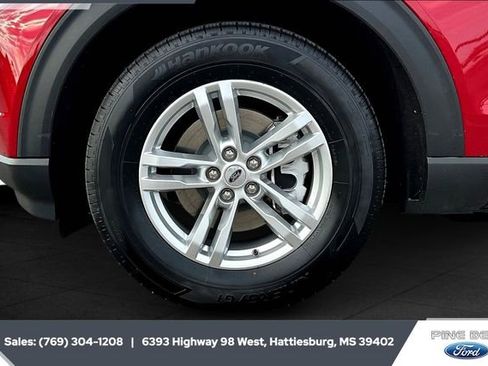 Used 2022 Ford Explorer XLT w/ Equipment Group 202A image 7
