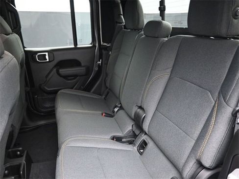 New 2025 Jeep Gladiator Sport image 16