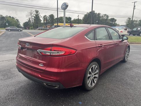 Used 2019 Ford Fusion SE AWD/4WD image 3