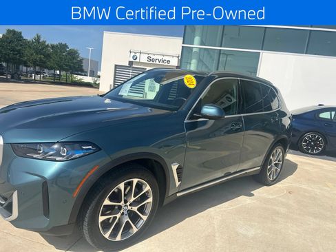 Used 2024 BMW X5 xDrive40i w/ Premium Package AWD/4WD image 2