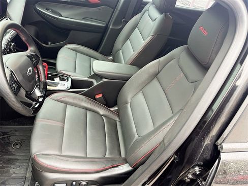 Used 2025 Chevrolet TrailBlazer RS w/ Convenience Package image 19