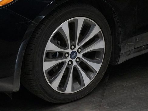 Used 2020 Ford Fusion SE image 7