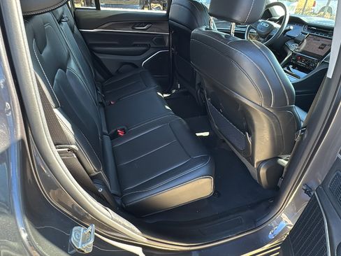 Used 2023 Jeep Grand Cherokee 4WD 4xe image 18