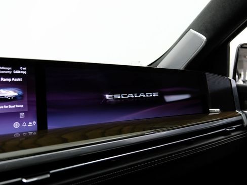 Used 2025 Cadillac Escalade Sport Platinum AWD/4WD image 47