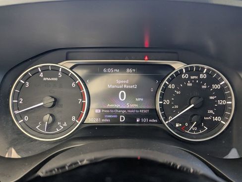 Used 2023 Nissan Rogue SV image 27