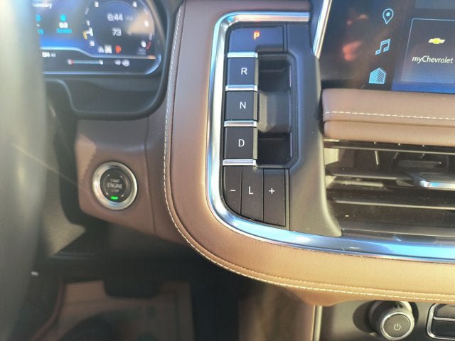 Used 2024 Chevrolet Suburban High Country AWD/4WD image 15