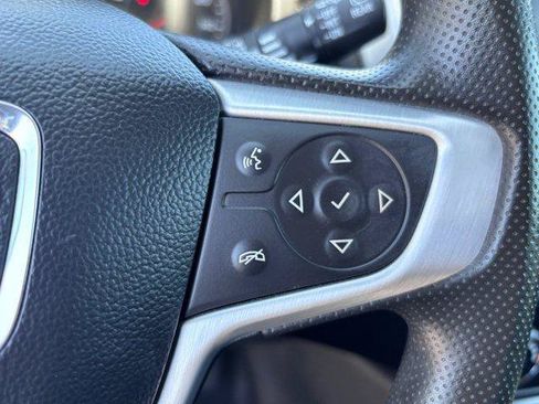 Used 2024 GMC Terrain SLE FWD image 24