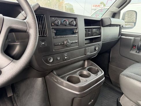 Used 2024 GMC Savana 2500 w/ Driver Convenience Package image 17