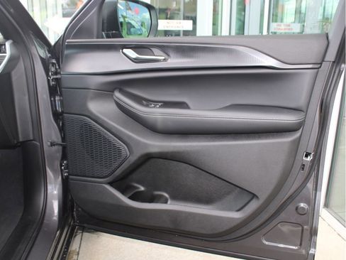 New 2025 Jeep Grand Cherokee Laredo X w/ Luxury Tech Group I image 24