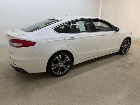 Used 2019 Ford Fusion Titanium FWD image 4