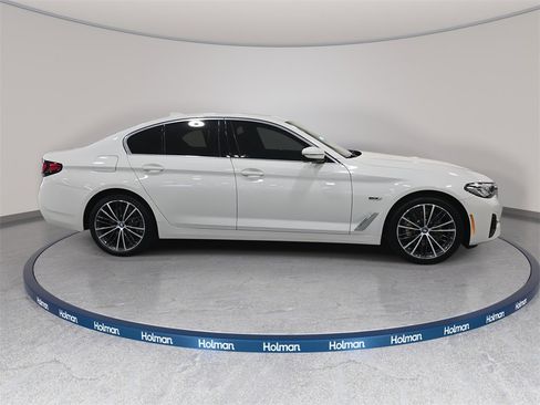 Certified 2023 BMW 530e 530e iPerformance w/ Premium Package image 4