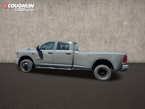 New 2026 RAM 3500 Big Horn AWD/4WD image 4