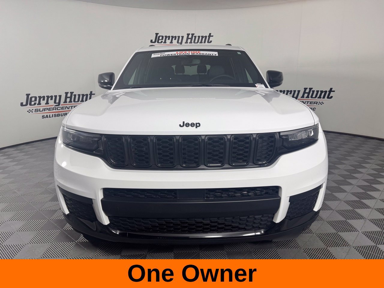 Used 2024 Jeep Grand Cherokee L Altitude AWD/4WD image 4