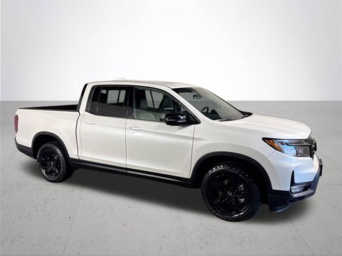 Used 2023 Honda Ridgeline Black Edition image 4