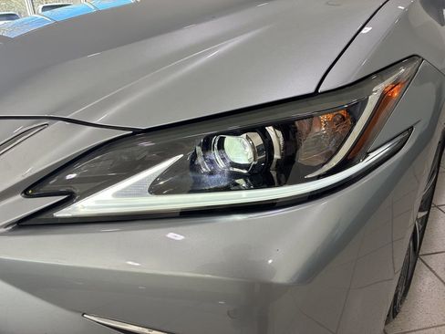 Used 2024 Lexus ES 350 350 PREMIUM/CARPLAY/PARK AST/B w/ Premium Package image 4