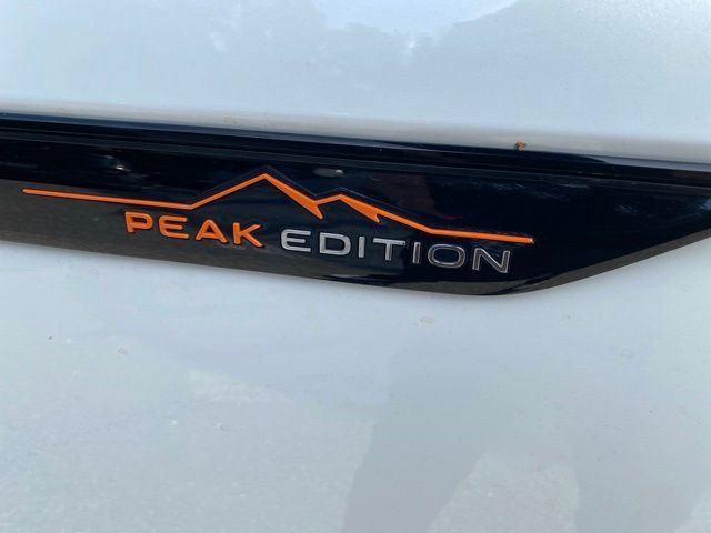 Used 2024 Volkswagen Atlas Peak Edition SEL AWD/4WD image 9