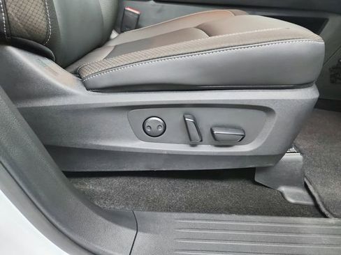 Used 2025 Nissan Pathfinder SL w/ Cargo Package FWD image 38