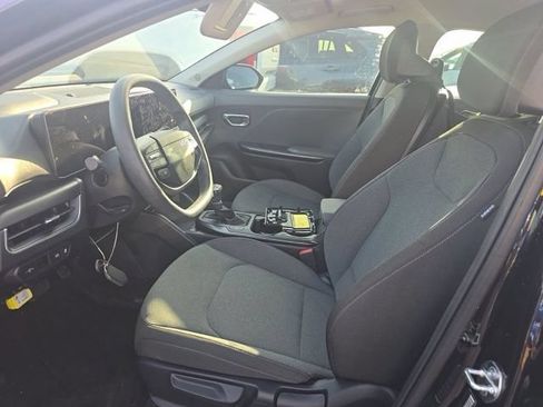 Used 2025 Kia K4 FWD image 19