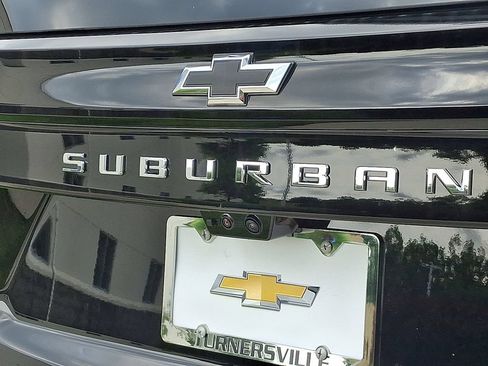 New 2026 Chevrolet Suburban High Country AWD/4WD image 10