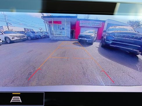 Used 2024 Chevrolet Malibu LT image 31