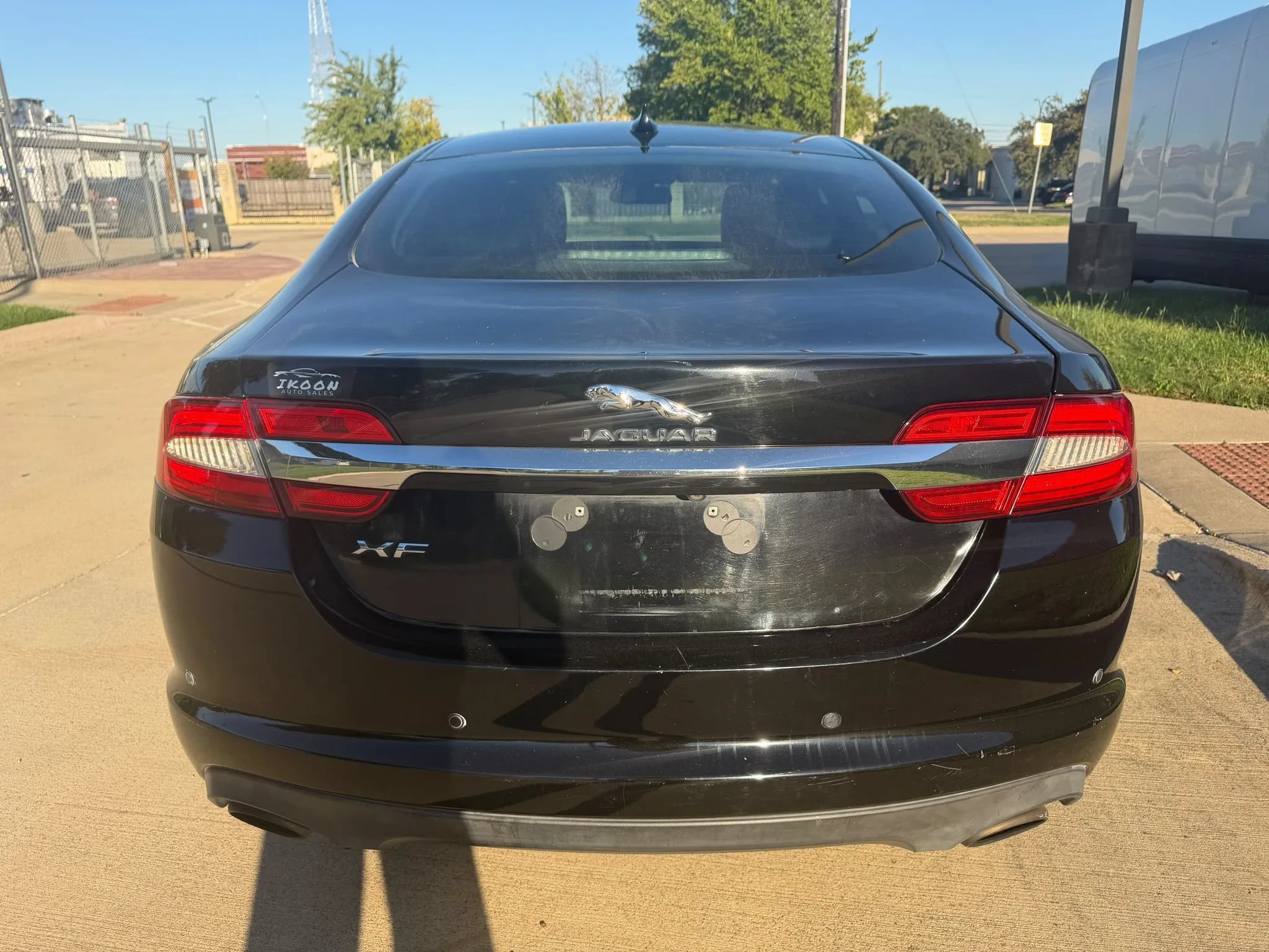 Used 2014 Jaguar XF RWD image 7