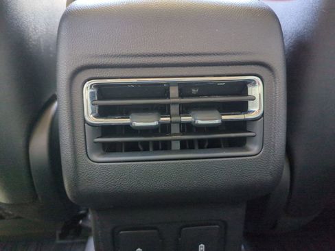 Used 2025 Lincoln Corsair AWD w/ Equipment Group 101A image 27