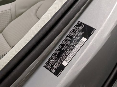 New 2026 Volvo XC60 B5 Ultra w/ Protection Package Premier image 30