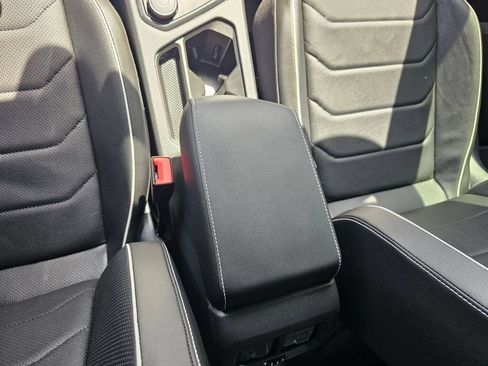 Certified 2024 Volkswagen Tiguan SEL R-Line AWD/4WD image 23
