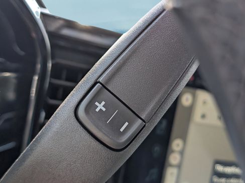 Used 2024 Chevrolet Silverado 2500 LT w/ Convenience Package image 26