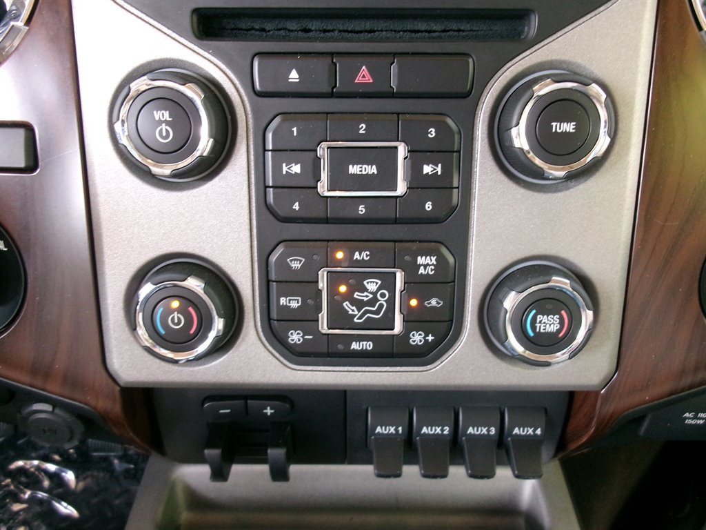 Used 2015 Ford F350 Lariat w/ Chrome Package AWD/4WD image 18