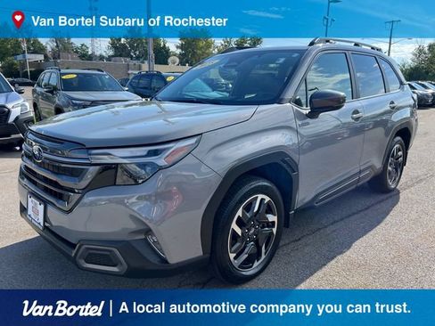 Used 2025 Subaru Forester Limited AWD/4WD image 1